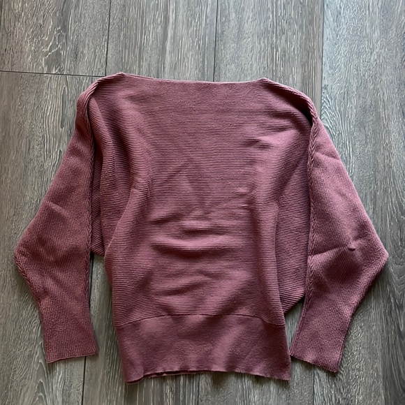 Super soft knit sweater - Picture 4 of 8